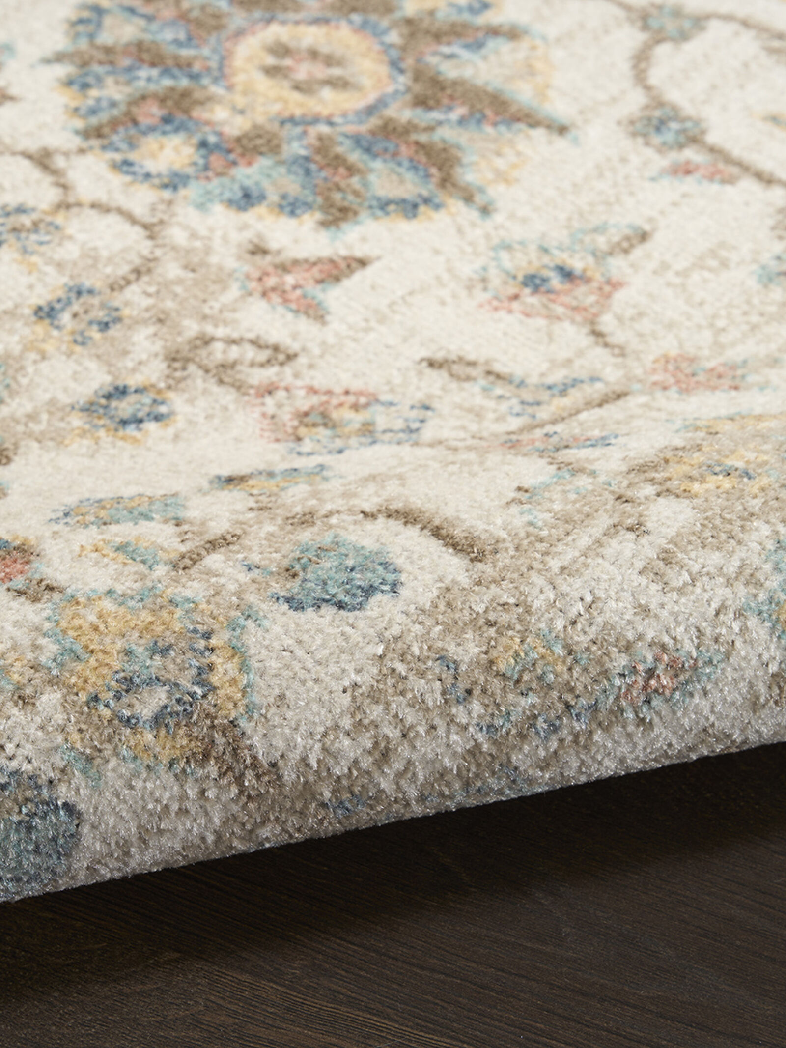Nourison 6.7x9 (ft) Persian‑Inspired Beige Washable Rug - Image 4