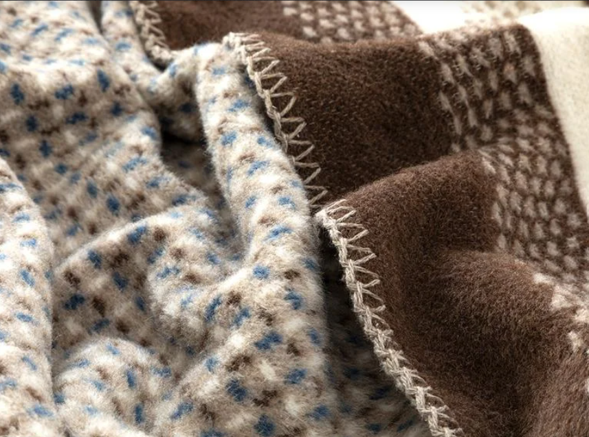 Blurred Dots Cotton Blanket 59x78 in - Beige - Image 4