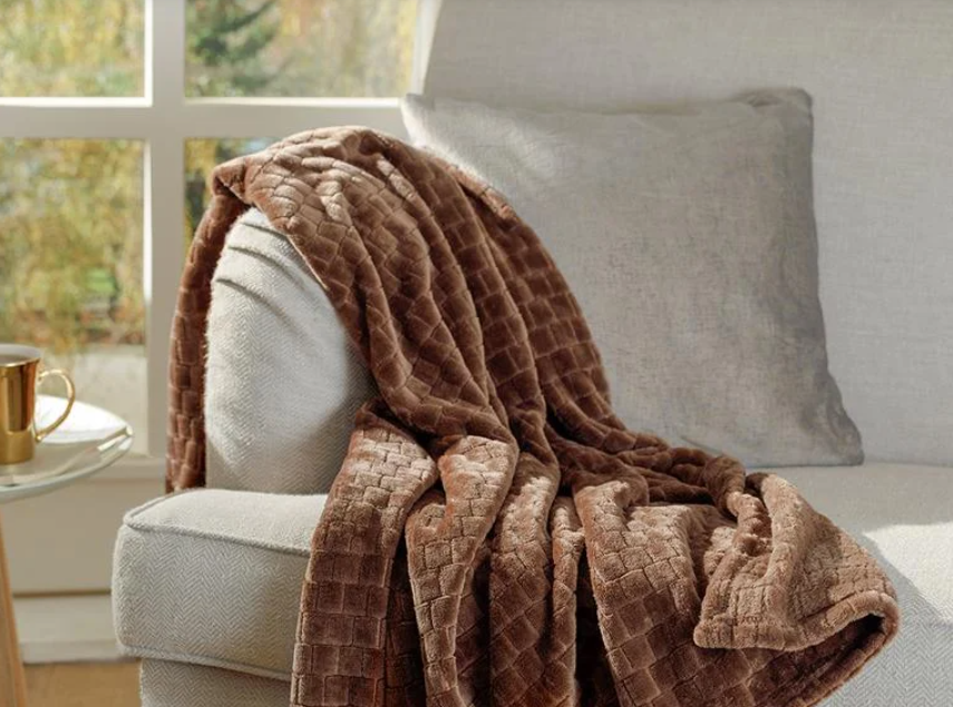 Delicate Super Soft TV Blanket/Throw - 47 X 63 in - Image 2