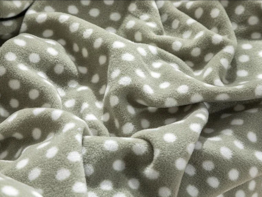 Dots Polar TV Blanket/Throw - Green, 47 X 67 in - Image 3
