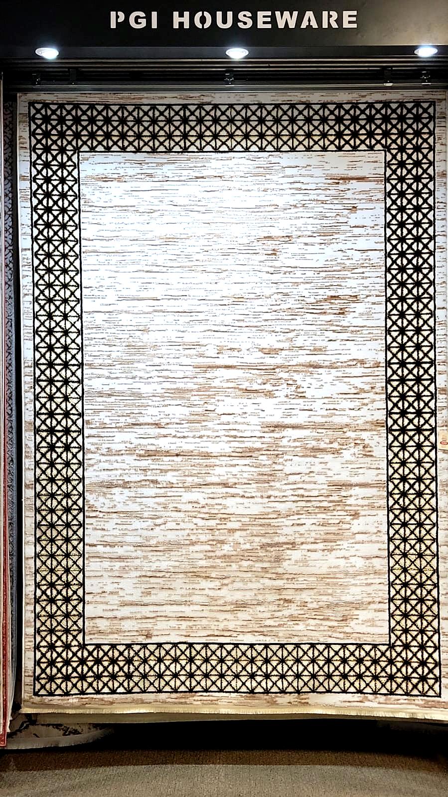 Geometric Elegance Area Rug - 6.5x9.6 (ft)