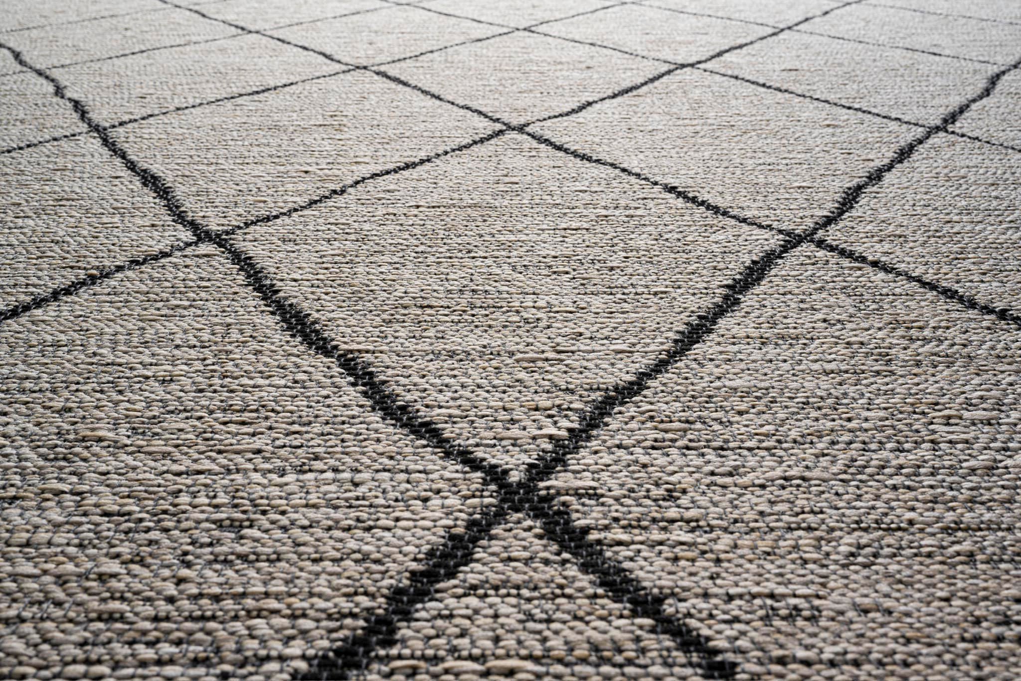 Newport 96059 Area Rug - 6.7x9.6 (ft) Indoor/Outdoor - Image 4