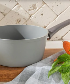 Pretty Aluminum Sauce Pan